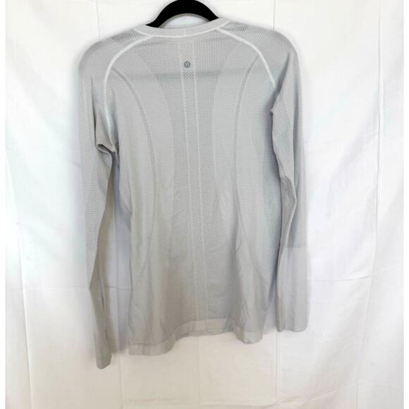 Lululemon swiftly tech tee white size 10 - Picture 3 of 3